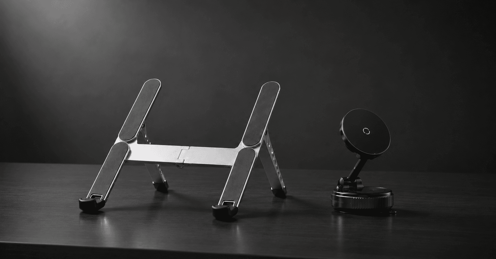 Bellamerce Duo med magnetisk mobilhållare och justerbart datorställ